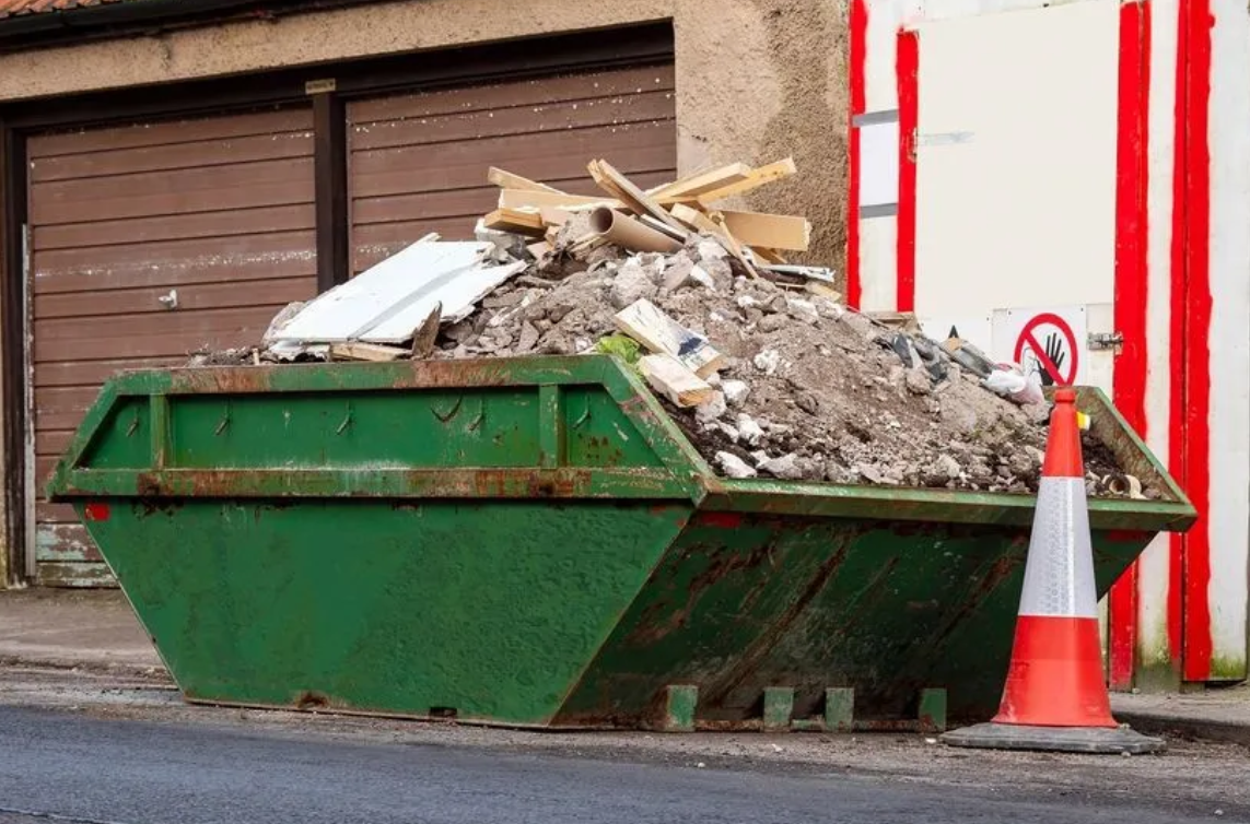 10 Risks Of Cheap Skip Bin Hire: Is It Really Worth It? - ARESBINS